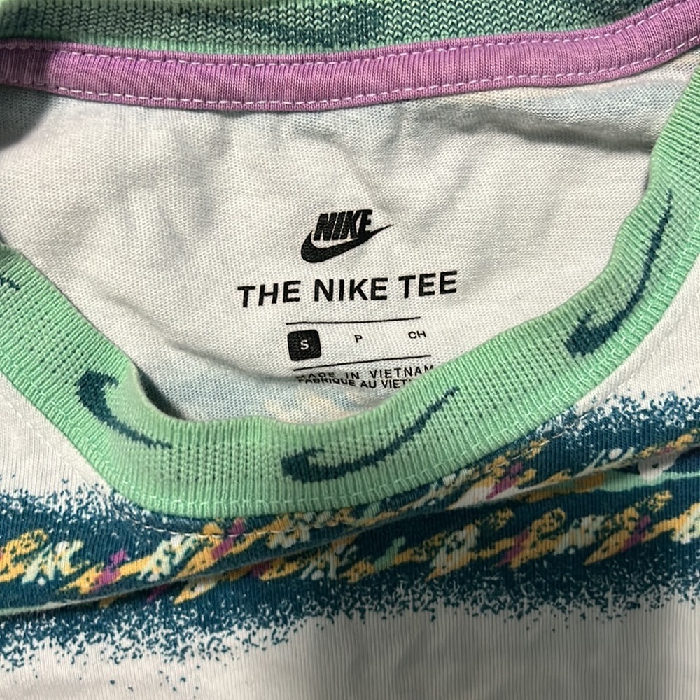 Vintage Nike Striped Shirt - Picture 2 of 3